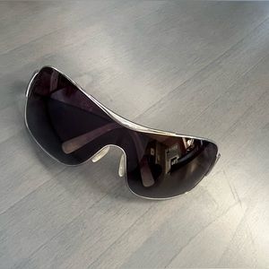 von zipper saffron silver frame with ivory